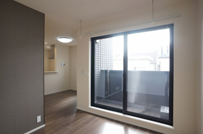 【居間・リビング】 | CASA　MICHI | 明るい日差しが差し込むLDK内です