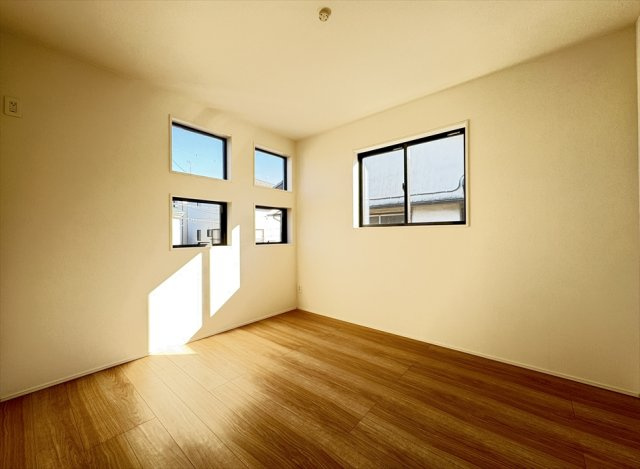 【洋室】 | 富士見市水谷東2丁目　新築一戸建住宅　全1棟　(志木本店) | 洋室5.2帖(南東側)