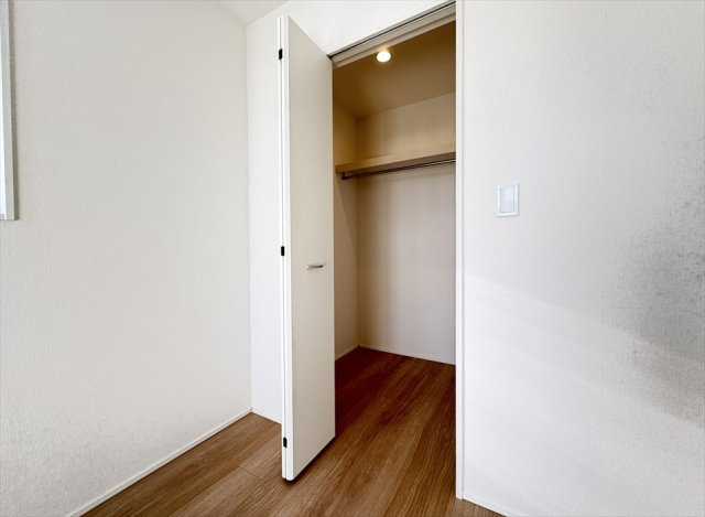 【収納】 | 富士見市水谷東2丁目　新築一戸建住宅　全1棟　(志木本店) | ハンガーパイプ付のクローゼット