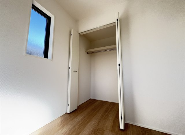 【収納】 | 富士見市水谷東2丁目　新築一戸建住宅　全1棟　(志木本店) | ハンガーパイプ付のクローゼット