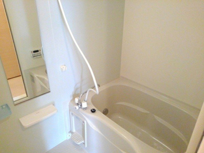 【浴室】 | サン・カレントＡ | 落ち着いた空間のお風呂です