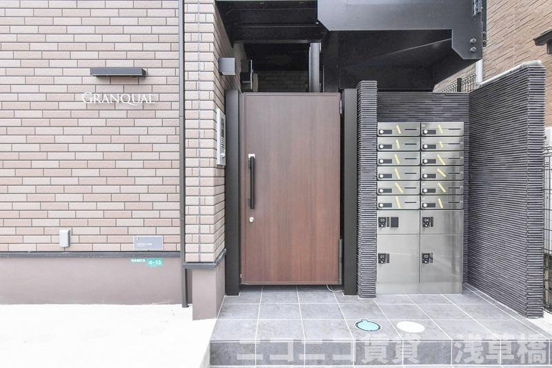 グランクオール西池袋のエントランス