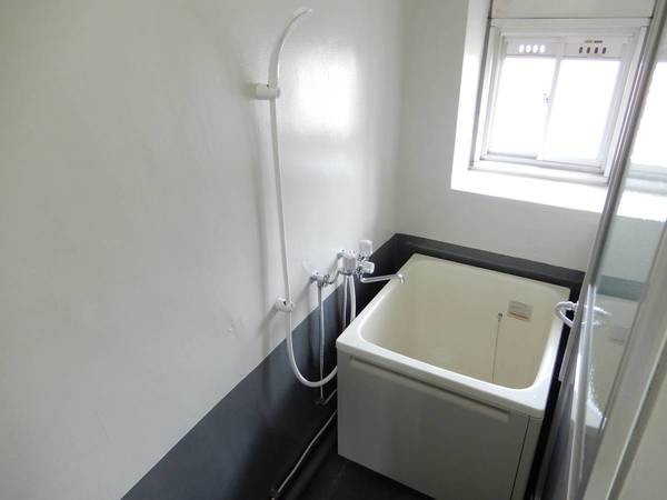 三木市別所町朝日ケ丘の賃貸マンションの浴室|ビレッジハウスの同一物件・同一タイプの間取りの写真です