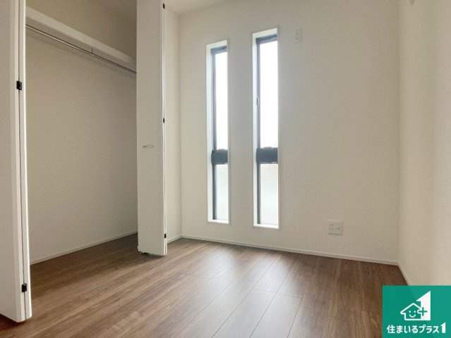 姫路市網干区坂出　第2期　新築一戸建ての洋室|シンプルな洋室は、自分好みのインテリアが楽しめます♪ご家族とインテリアや家具を選びに行くのは新築購入時の醍醐味の一つです。ぜひお楽しみください♪