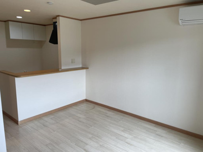 【居間・リビング】 | ロイヤル・シャトー・M