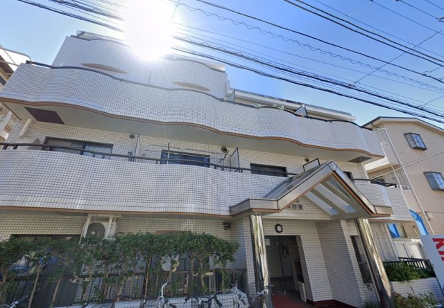 落ち着いた雰囲気の外観です