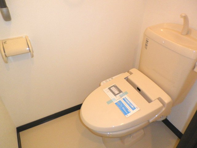 シエルブルーのトイレ|落ち着いた色調のトイレです