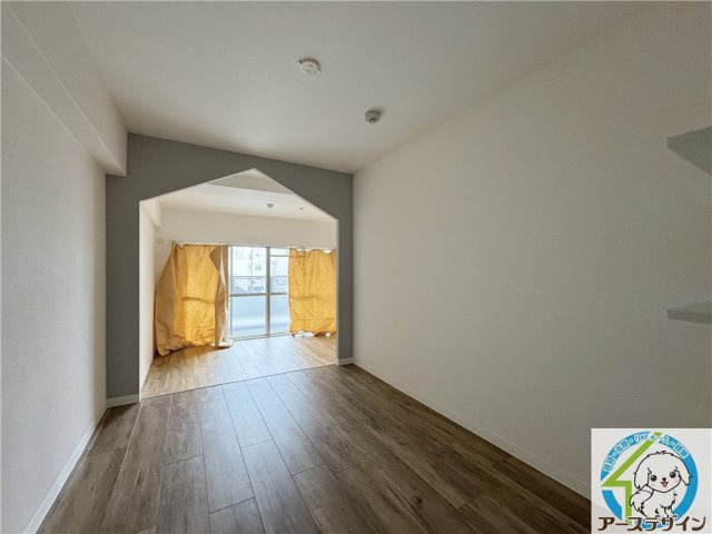 第1神栄ビルの洋室