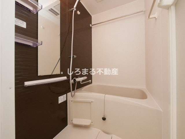 ワールドアイ阿波座WESTの浴室