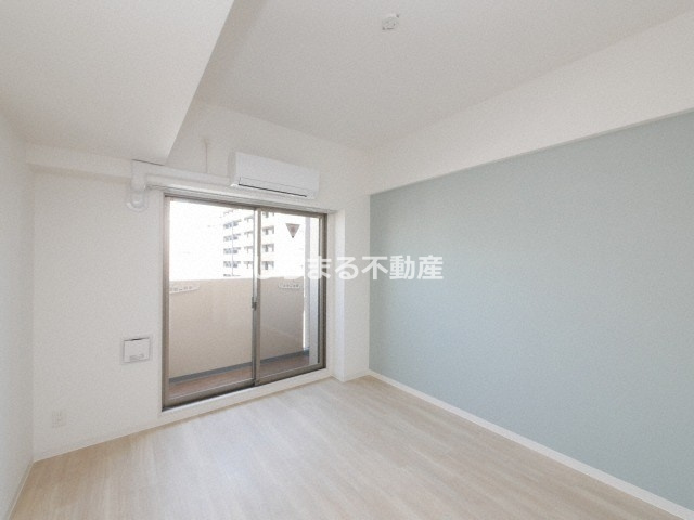 ワールドアイ阿波座WESTの居間・リビング