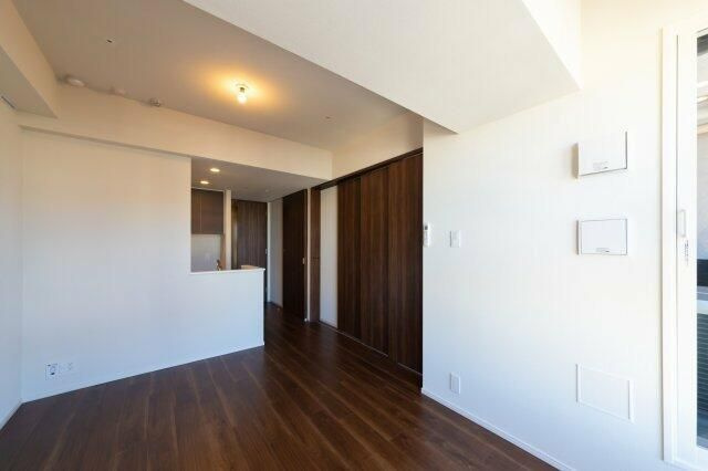 プラウドフラット西日暮里の洋室