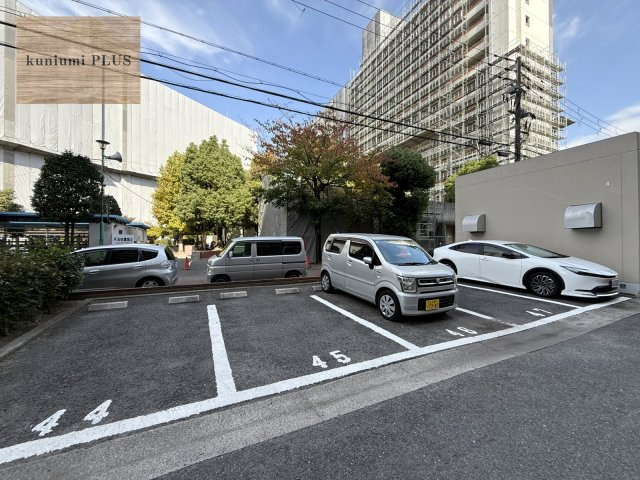 友渕コーポの駐車場