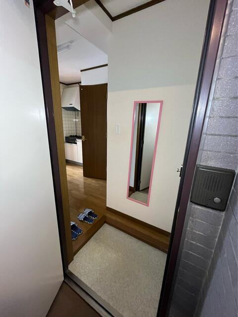 調布市多摩川５丁目の賃貸マンションの玄関