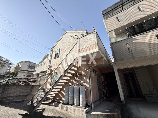 横浜市港南区上永谷５丁目のアパートの外観