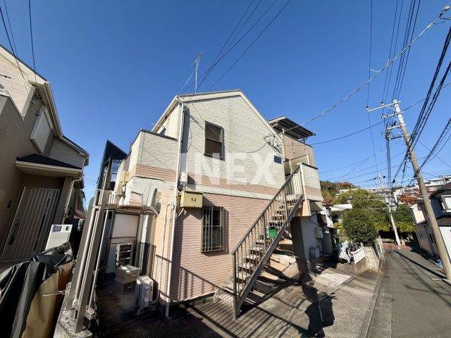 横浜市港南区上永谷５丁目のアパートの外観
