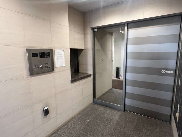 ガーデン代々木八幡のエントランス