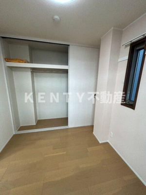 【寝室】 | ユーズジャルダンⅡ | 開放的な寝室です