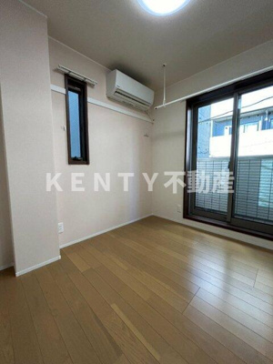 【寝室】 | ユーズジャルダンⅡ | 落ち着いた色調の寝室です