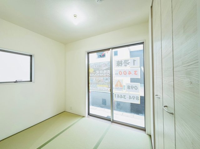 LG南城市佐敷新里〈２号棟〉の和室