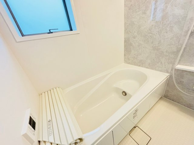 LG南城市佐敷新里〈２号棟〉の浴室