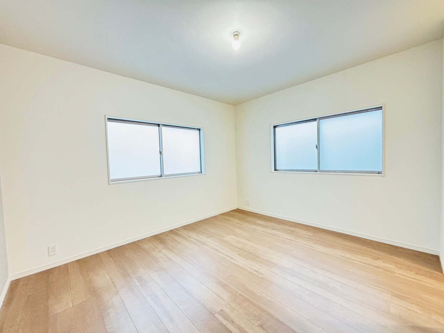 LG南城市佐敷新里〈２号棟〉の洋室