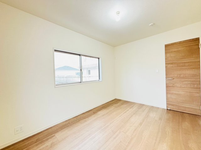 LG南城市佐敷新里〈２号棟〉の洋室