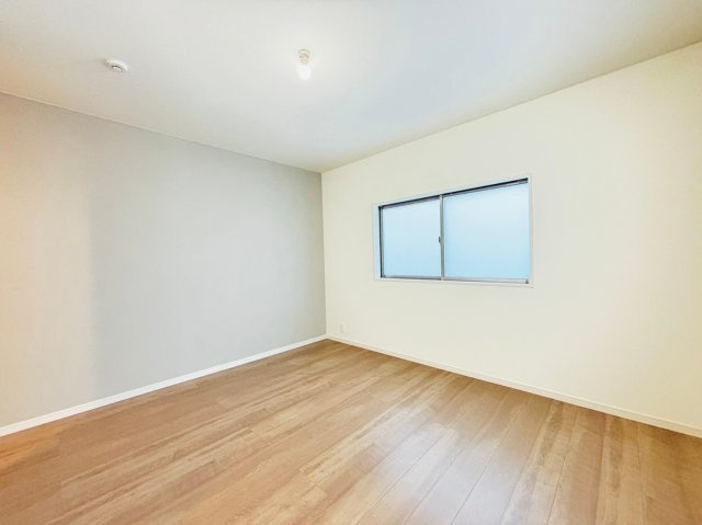 LG南城市佐敷新里〈２号棟〉の洋室