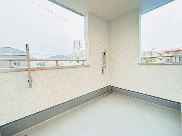 LG南城市佐敷新里〈２号棟〉のバルコニー