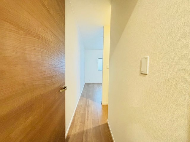 LG南城市佐敷新里〈２号棟〉の玄関