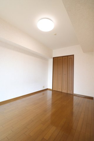 ダイアパレス六ツ門の洋室|個人の部屋や寝室として使える洋室です