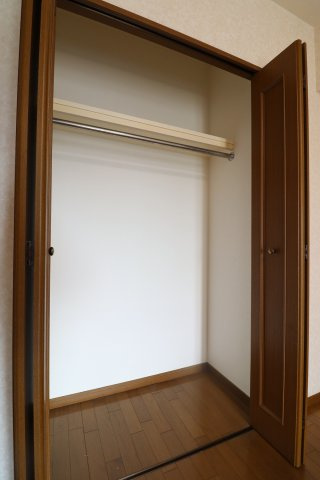 ダイアパレス六ツ門の収納|便利な収納スペースです