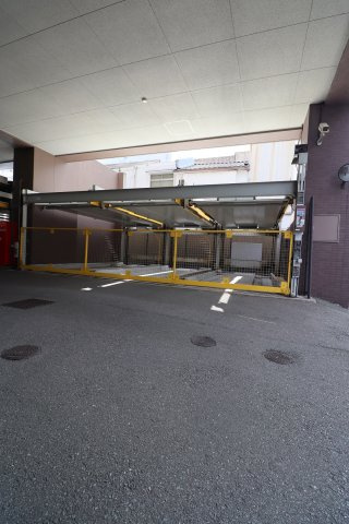 ダイアパレス六ツ門の駐車場|駐車場があるので、車を買う予定の方も安心です