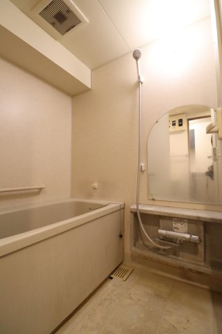 ダイアパレス六ツ門の浴室|お風呂で日々の疲れを落としましょう