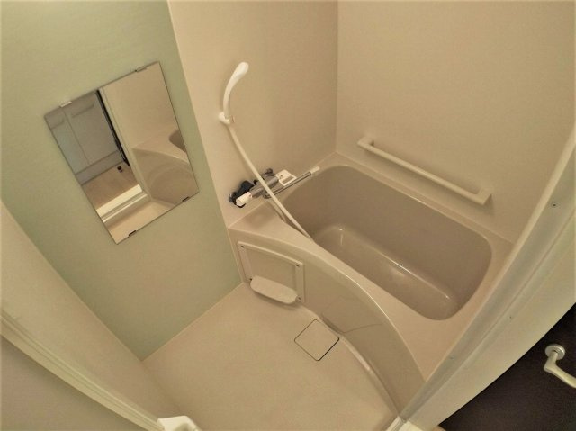 クレイノ栞の浴室|ゆったり過ごせるお風呂です