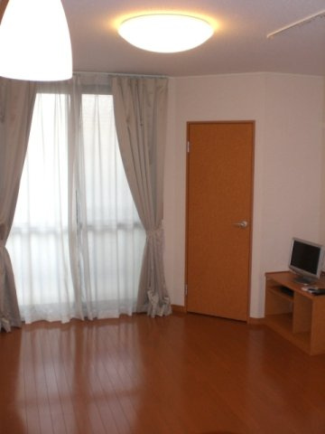 レオパレスノワール　Ⅱの居間・リビング|ゆったりとしたリビングです