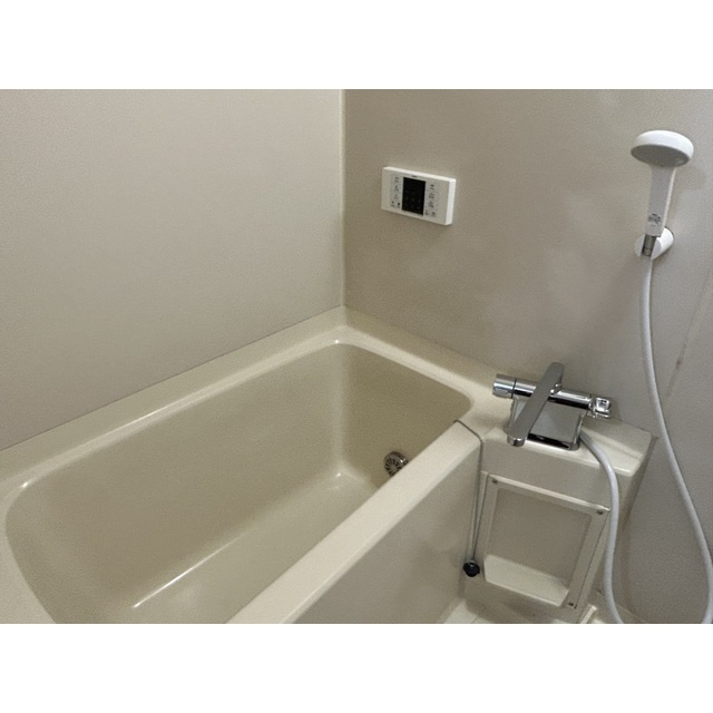 ステーションサイドビルの浴室|お風呂です