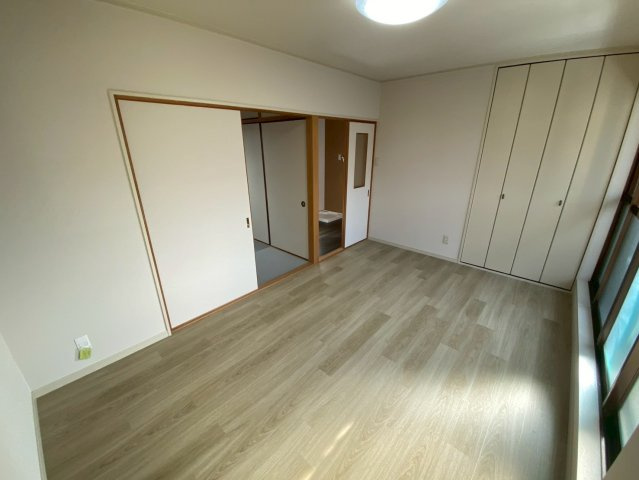 大石北町貸家の居間・リビング