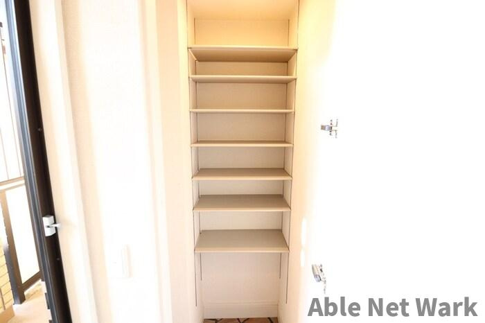 シュロス蒲地Aの収納|シューズボックス付き