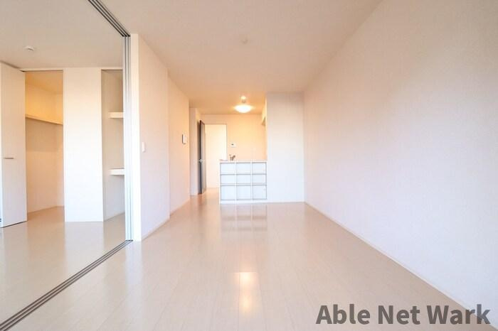 シュロス蒲地Aの居間・リビング|12.4帖のLDK