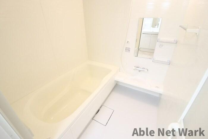 シュロス蒲地Aの浴室|日々の暮らしに欠かせないお風呂です