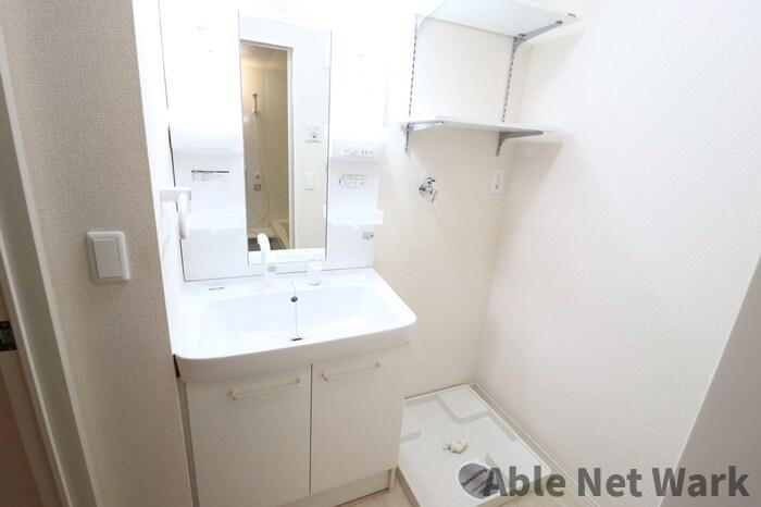 シュロス蒲地Aの洗面所|脱衣スペースもあります