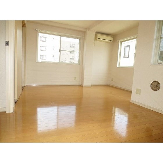 グランステージ東浦和の居間・リビング|LDK