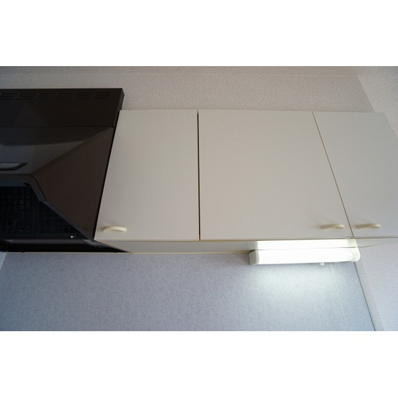 Ｍフラットのキッチン|上部収納