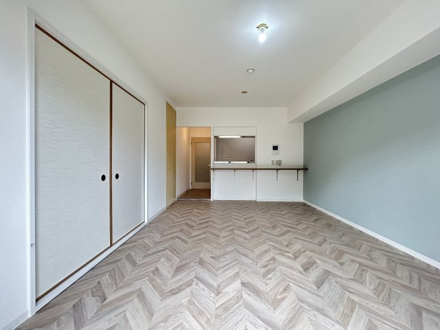 PARK TERRACE 浦和の居間・リビング|こちらのリビングで趣味の時間をお楽しみください