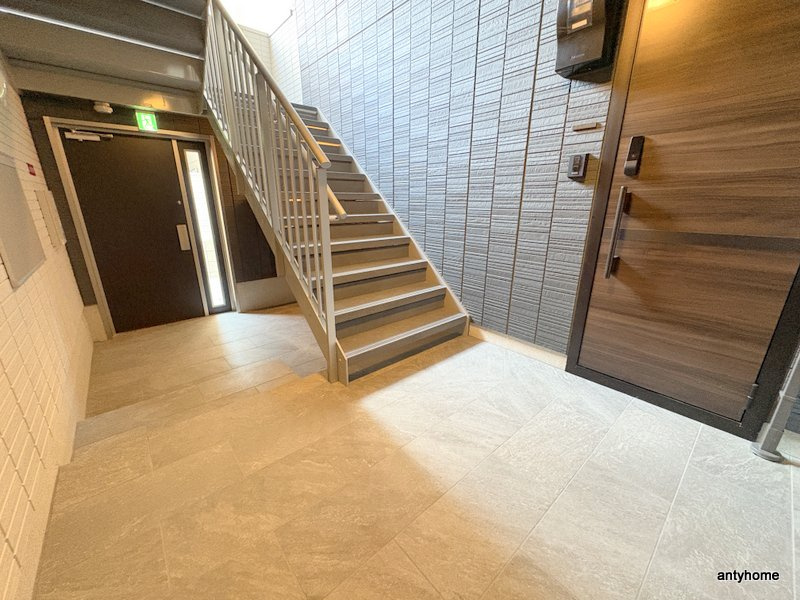 Clashist新森のロビー