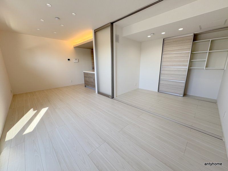 Clashist新森の居間・リビング