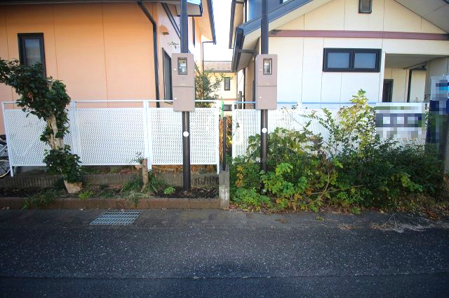 小山市間々田　1期の外観|南東側との境界部分