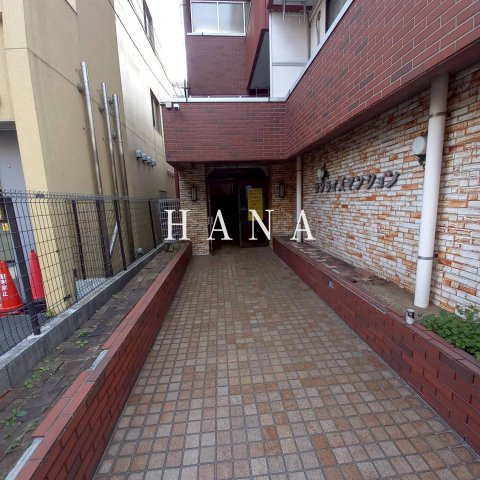 サンライズマンションのエントランス