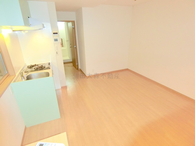 F'sホームの居間・リビング