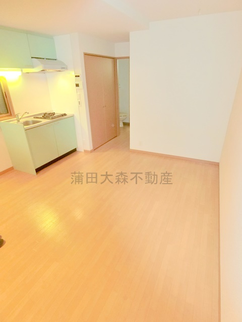 F'sホームの居間・リビング